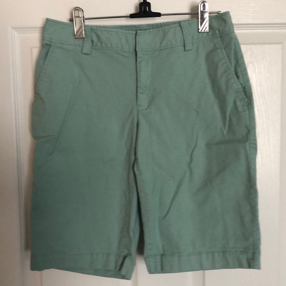 Tommy Bahama Mint Green Women’s Short Size 4